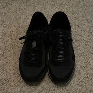 Nike Men's Black and Blue Sneakers